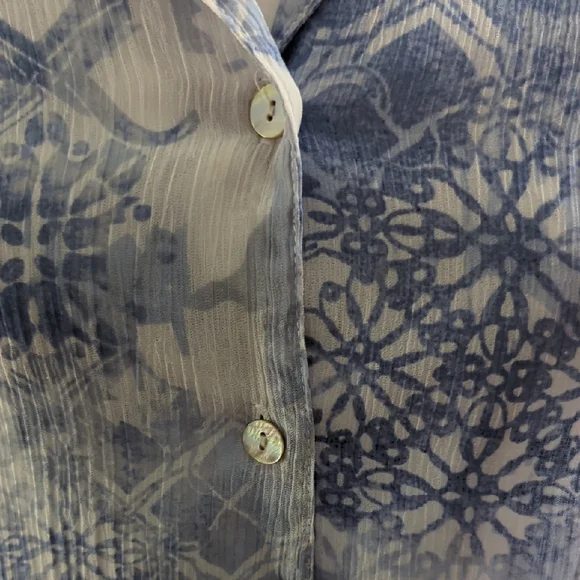 Alfred Dunner Blue Patterned Sheer Blouse - Picture 2 of 8
